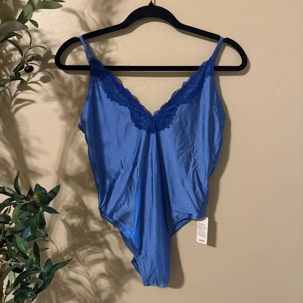aerie Satin Lace Trim swimsuit - Picture 4 of 8